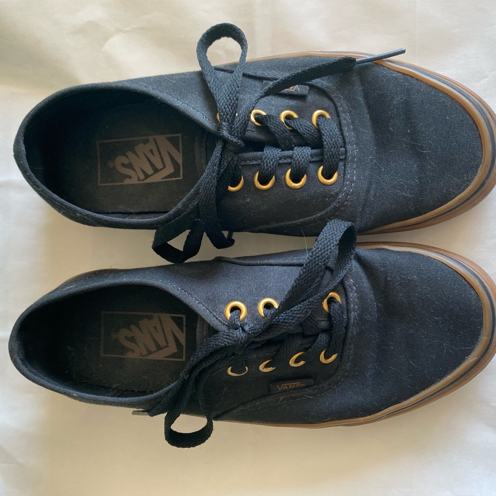 Vans Authentics Black on Gum